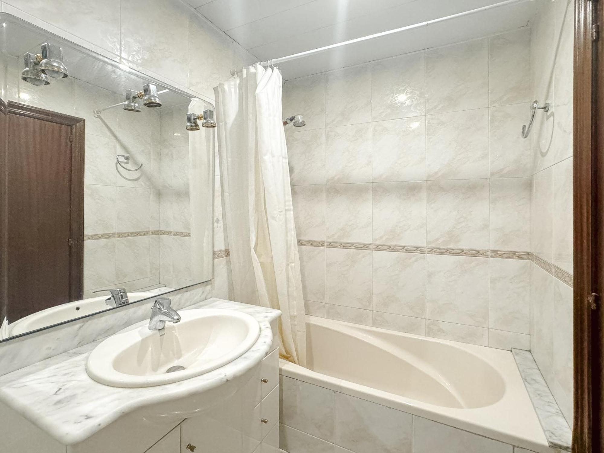 Charming Rooms In Shared Apartment Near Camp Nou Barcelona Zewnętrze zdjęcie